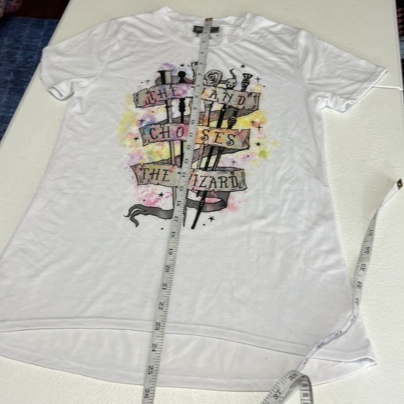 Harry Potter "The Wand Chooses the Wizard" Graphic Tee NWT Sz XS - Picture 6 of 6